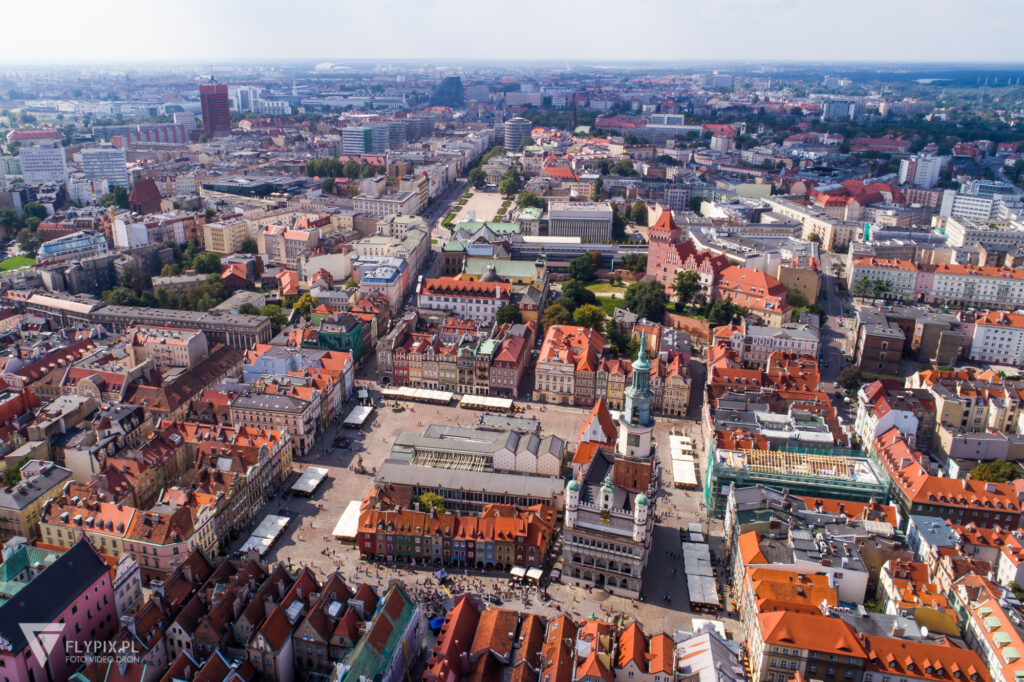 filmy-z-drona-poznan Stary Rynek w Poznaniu